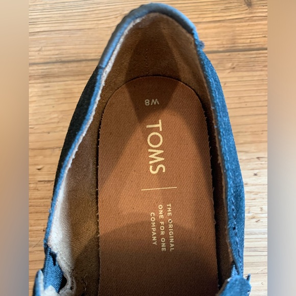 Toms Booties Suede Shaye Black Ankle Booties with Low Heel, size 8, NWT - Picture 3 of 8